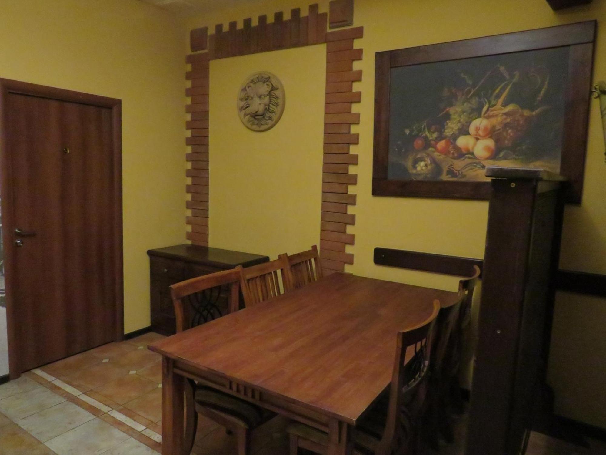 Hostel Jan In The Very Center Yerevan Bagian luar foto