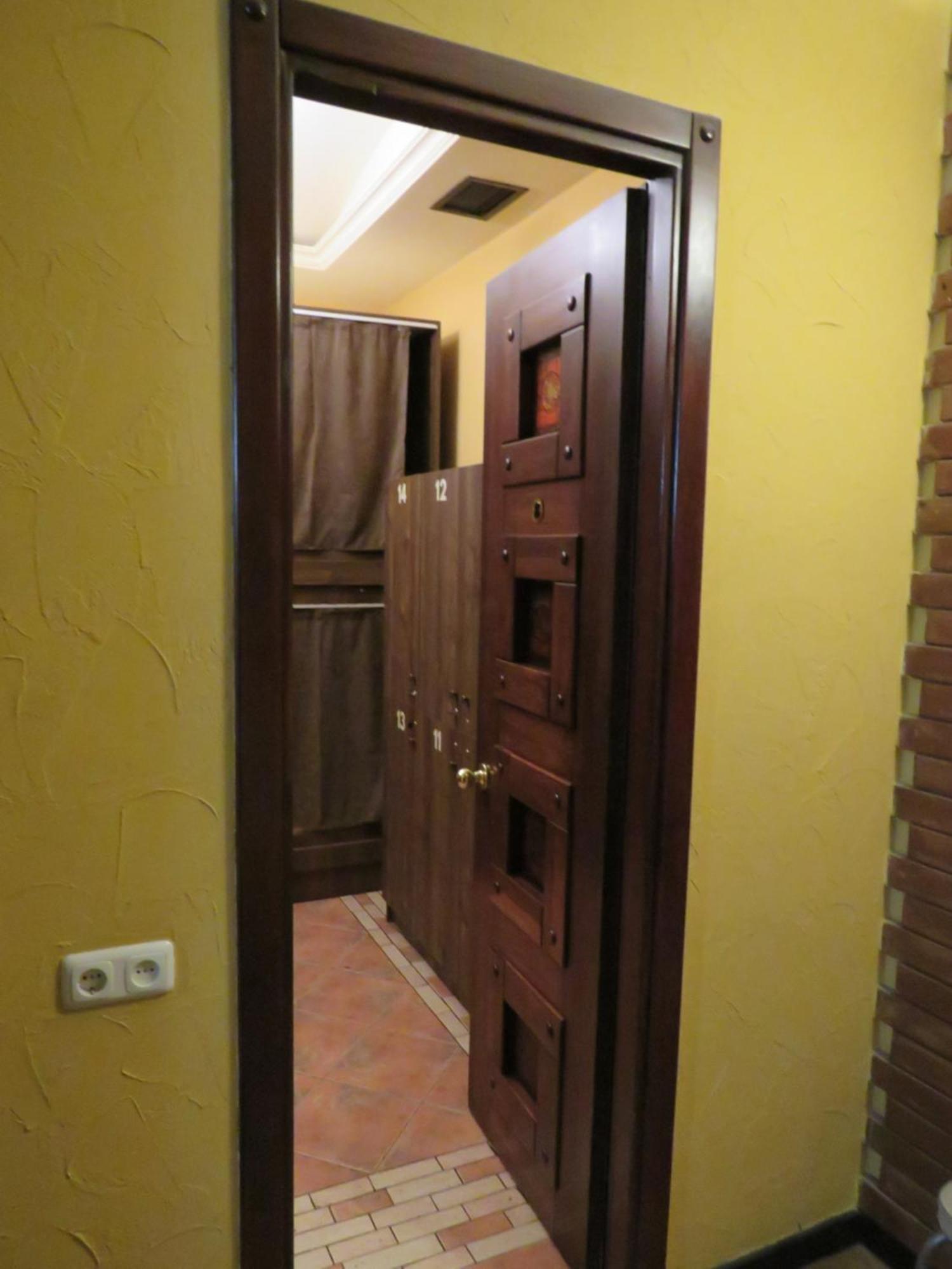 Hostel Jan In The Very Center Yerevan Bagian luar foto
