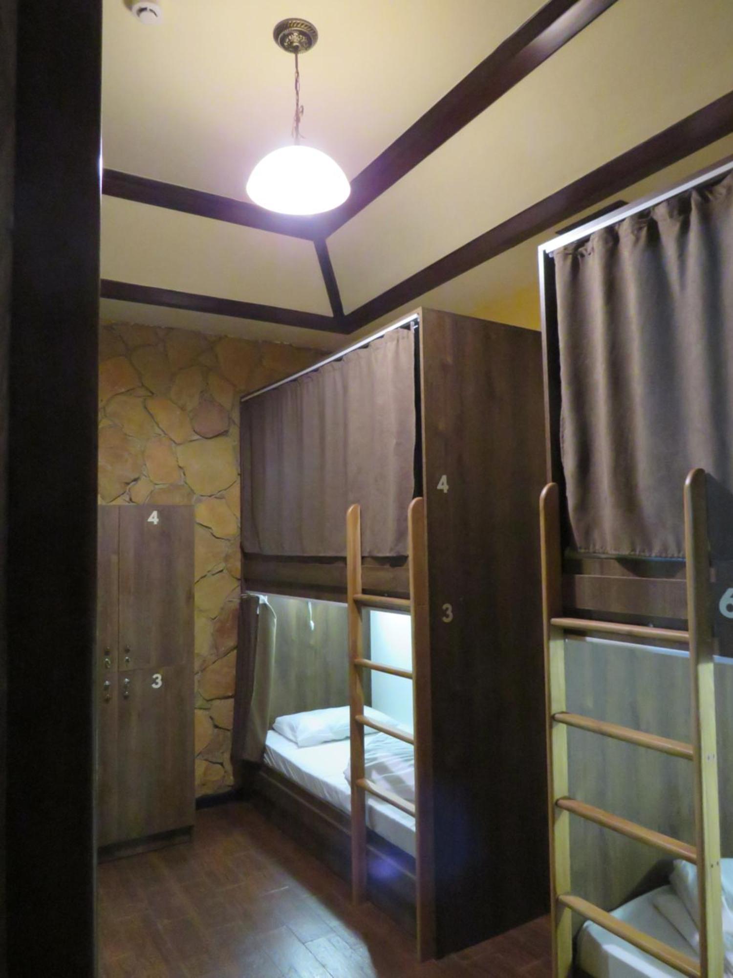 Hostel Jan In The Very Center Yerevan Bagian luar foto